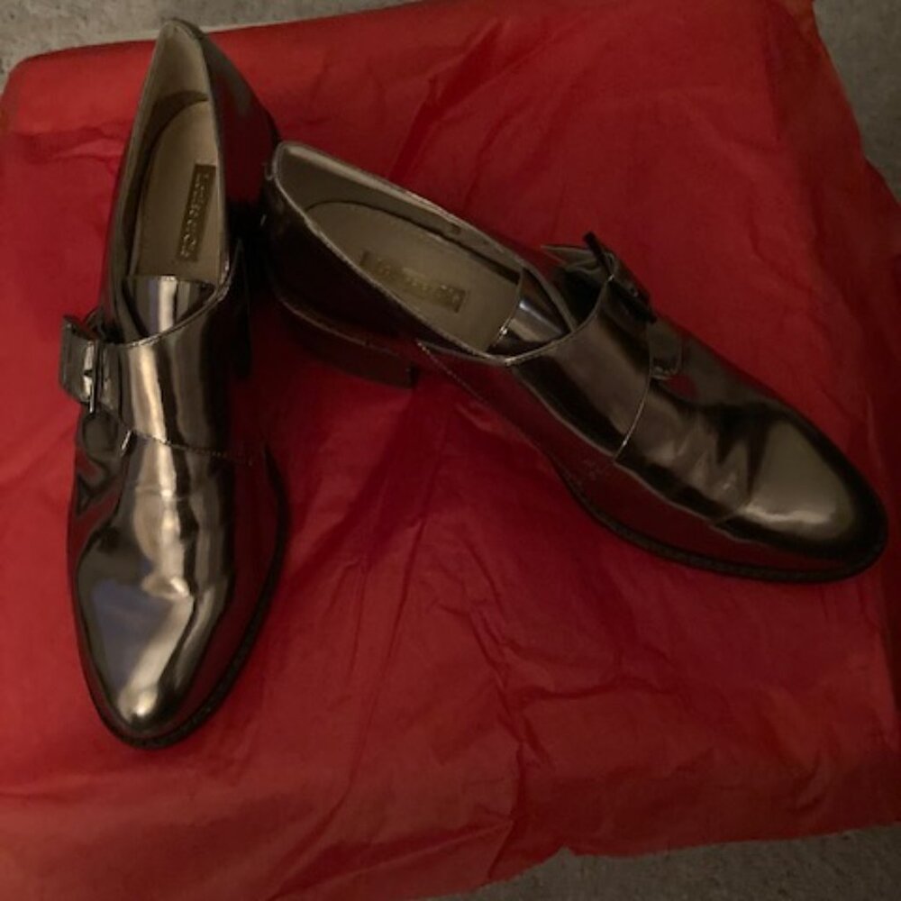 Size 9M/39       Louise et Cie         metallic patent